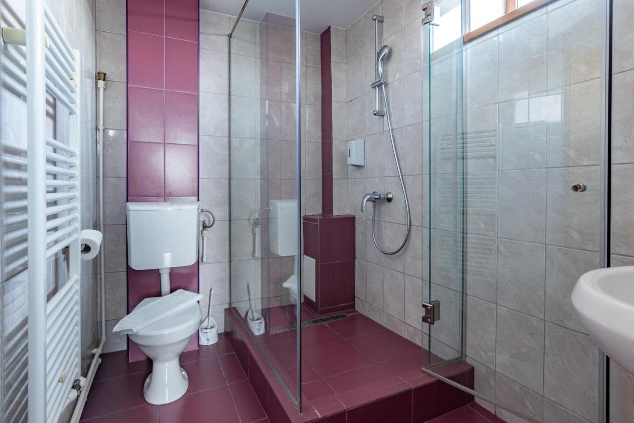 Hotel Bordeaux กาลาจิ ภายนอก รูปภาพ