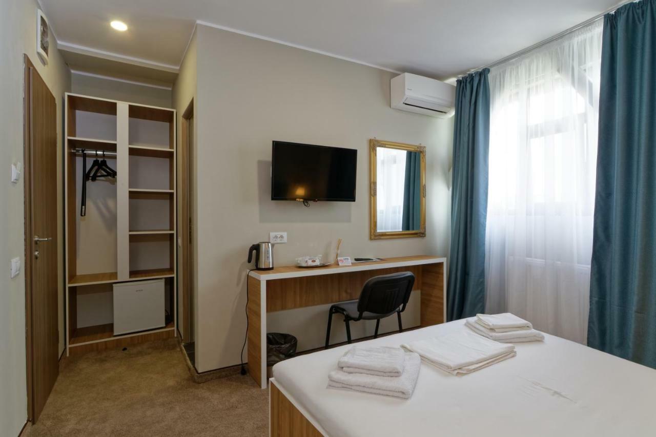 Hotel Bordeaux กาลาจิ ภายนอก รูปภาพ