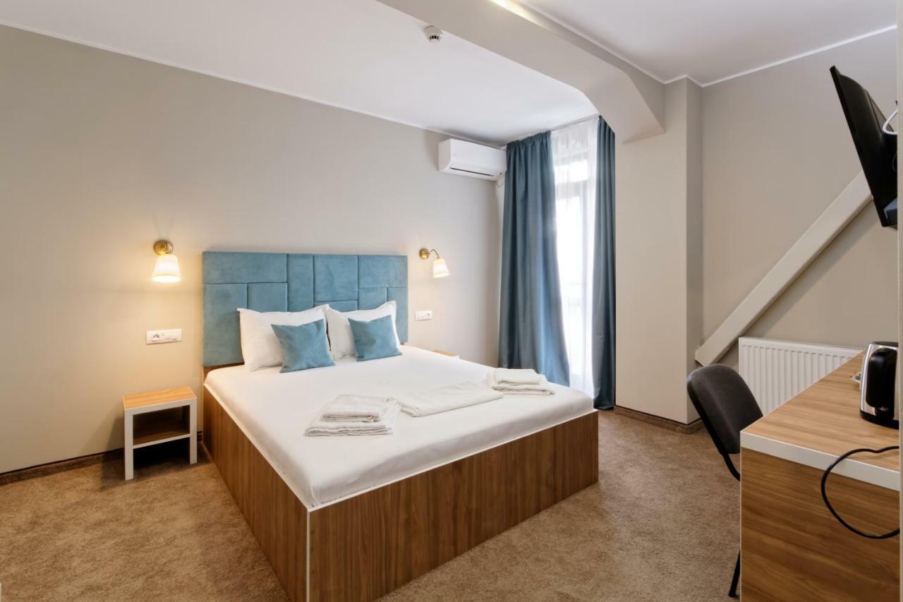 Hotel Bordeaux กาลาจิ ภายนอก รูปภาพ